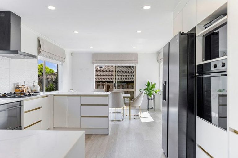 Photo of property in 54 Black Teal Close, Unsworth Heights, Auckland, 0632