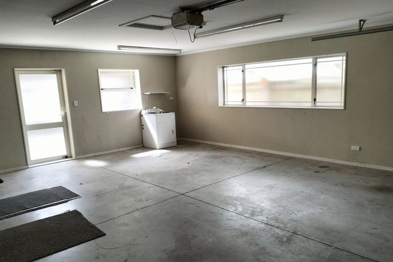 Photo of property in 31a Heretaunga Square, Silverstream, Upper Hutt, 5019