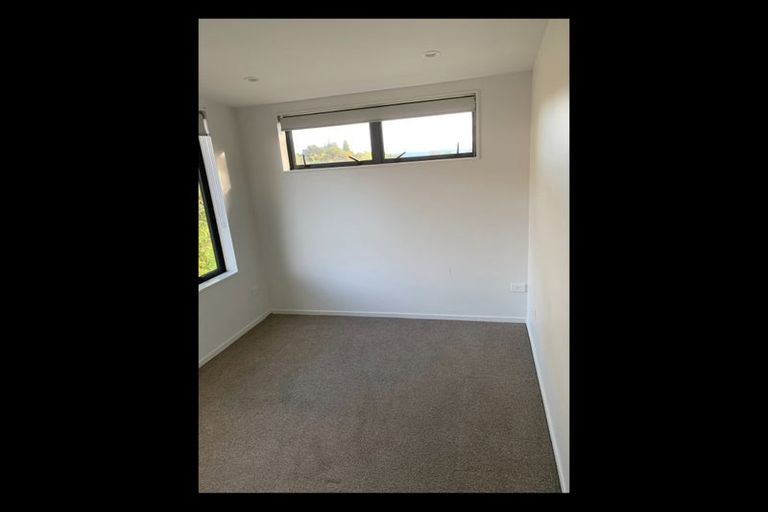 Photo of property in 15c Glendhu Road, Bayview, Auckland, 0629