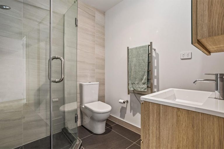 Photo of property in 102/1 Buscomb Avenue, Henderson, Auckland, 0610