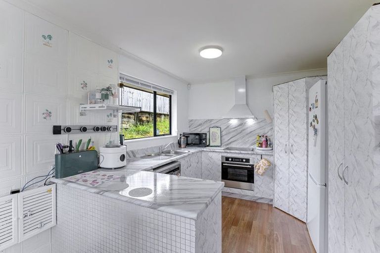 Photo of property in 115c Woodglen Road, Glen Eden, Auckland, 0602