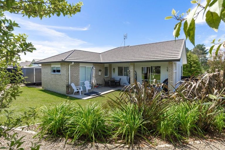 Photo of property in 14 Matau Close, Te Kauwhata, 3710