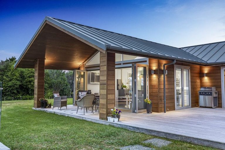 Photo of property in 80 Okura River Road, Okura, Albany, 0792