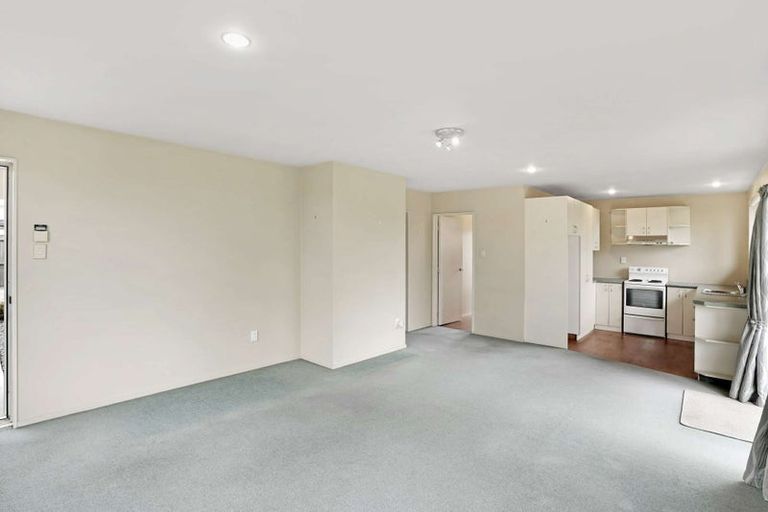 Photo of property in 2/8 Thistledown Place, Woolston, Christchurch, 8062