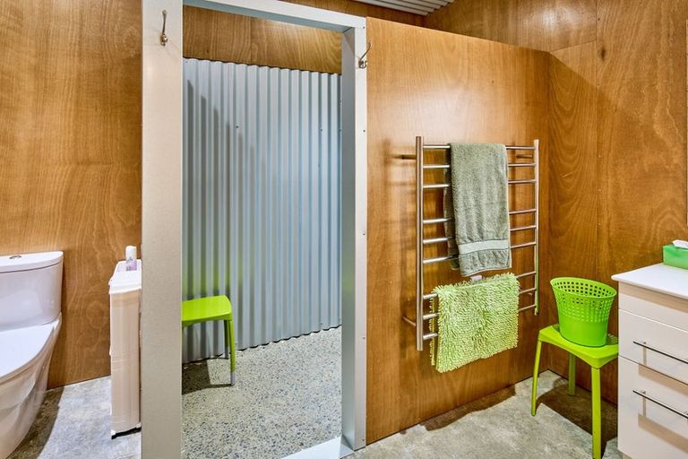 Photo of property in 132 Bing Lucas Drive, Tawa, Wellington, 5028