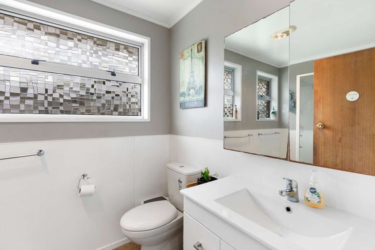 Photo of property in 26 John F Kennedy Drive, Milson, Palmerston North, 4414