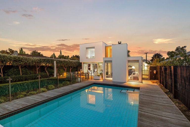 Photo of property in 9 Poynder Avenue, Merivale, Christchurch, 8014