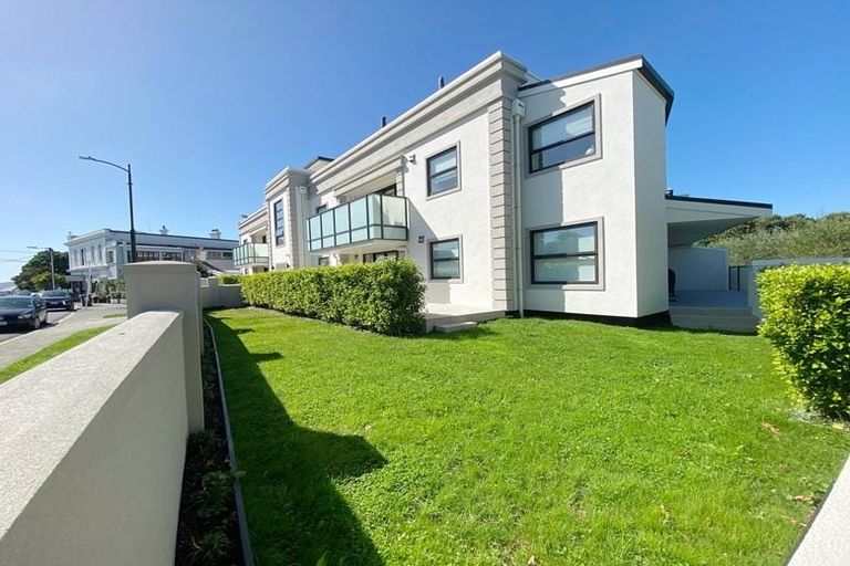 Photo of property in 2/8b Rugby Road, Birkenhead, Auckland, 0626