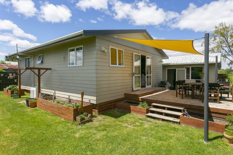 Photo of property in 2/120 Taupo View Road, Taupo, 3330
