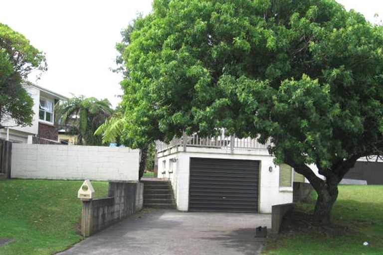 Photo of property in 18 Ranui Avenue, Ranui, Auckland, 0612