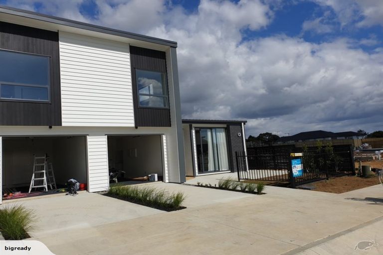 Photo of property in 17 Hoiho Road, Pukekohe, 2120