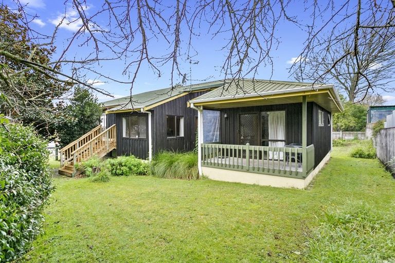 Photo of property in 3 Drayton Place, Leamington, Cambridge, 3432