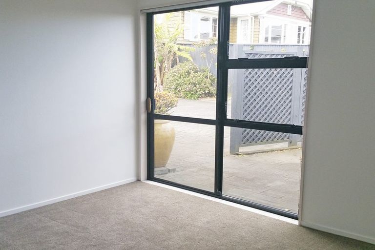 Photo of property in 2/25 Walter Street, Hauraki, Auckland, 0622