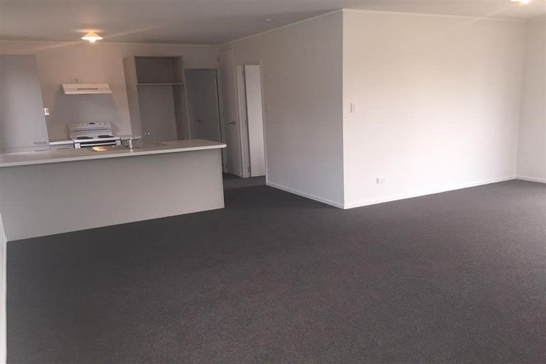 Photo of property in 17a Aronui Terrace, Kelston, Auckland, 0602