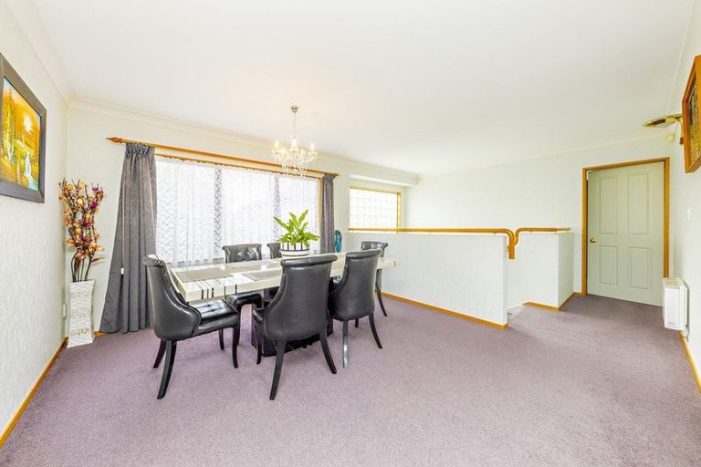 Photo of property in 223 Hill Road, The Gardens, Auckland, 2105