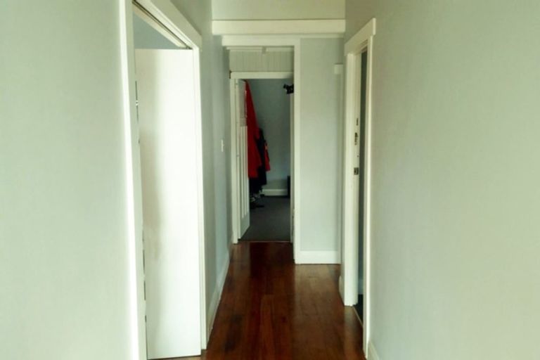 Photo of property in 4050 Great North Road, Glen Eden, Auckland, 0602