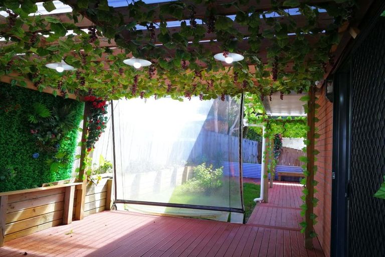 Photo of property in 2/25 Keldale Place, Forrest Hill, Auckland, 0620