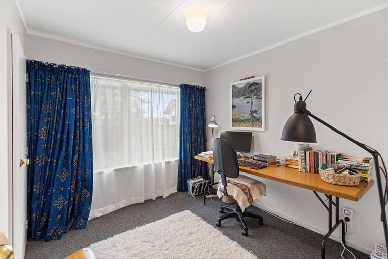 Photo of property in 8 Mercury Street, Milson, Palmerston North, 4414
