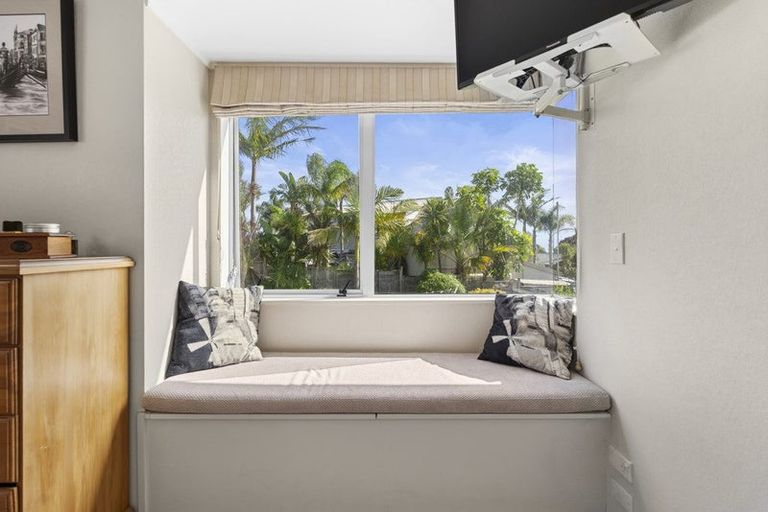 Photo of property in 11 Vista Motu, Red Beach, 0932