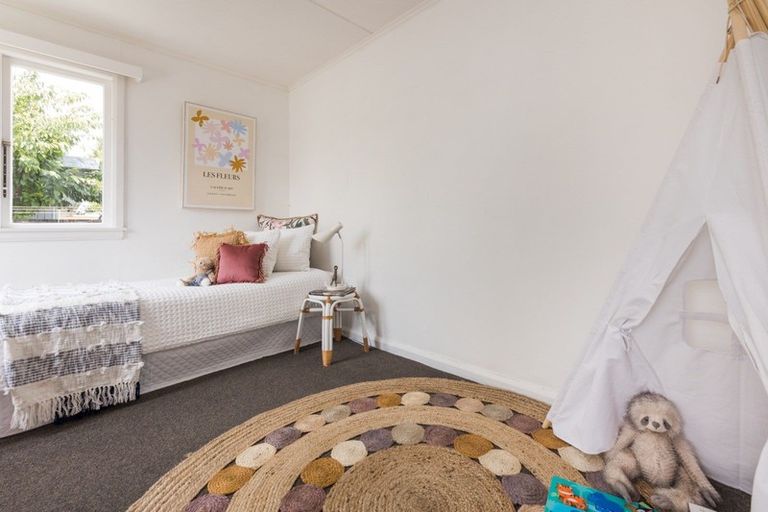 Photo of property in 81 Heretaunga Street, Palmerston North, 4414