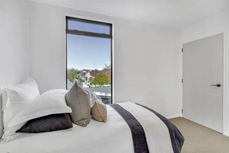 Photo of property in 2/15 Wai-iti Terrace, Burnside, Christchurch, 8053