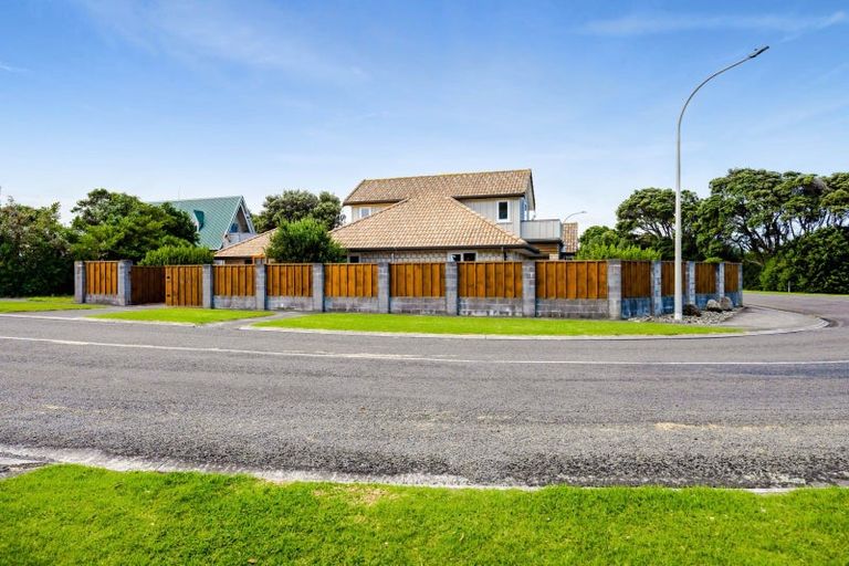 Photo of property in 1 Wilson Road, Opunake, 4616