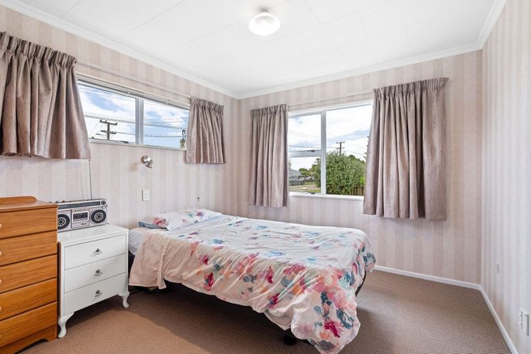 Photo of property in 62 Kawiu Road, Levin, 5510