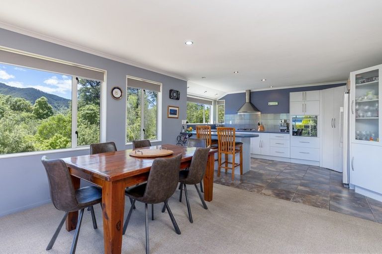 Photo of property in 762 Queen Charlotte Drive, Havelock, Picton, 7281