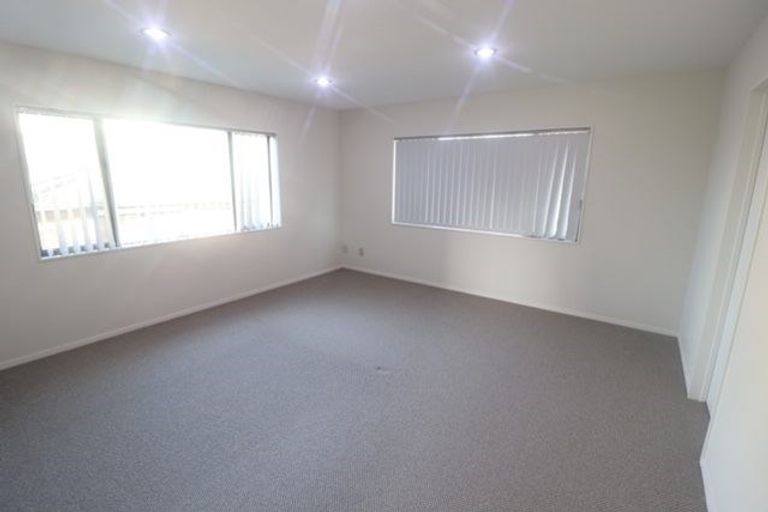 Photo of property in 7 Andy Crescent, Flat Bush, Auckland, 2016