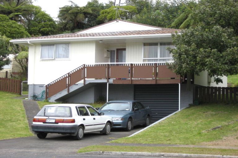 Photo of property in 17 Brixham Place, Merrilands, New Plymouth, 4312