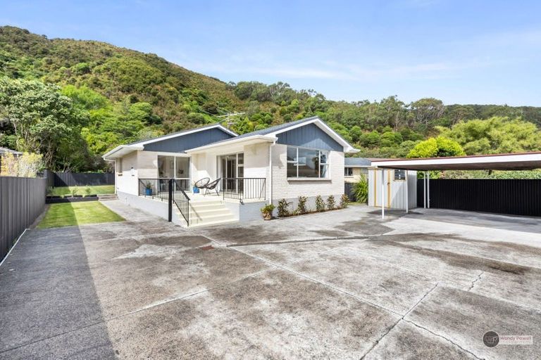 Photo of property in 101a Wyndrum Avenue, Waterloo, Lower Hutt, 5011