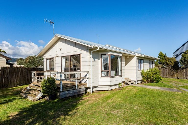 Photo of property in 10 Campbell Avenue, Paraparaumu, 5032