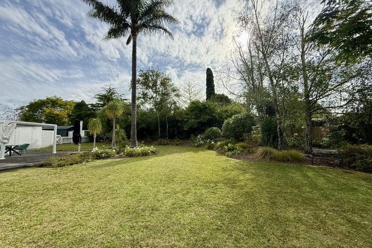 Photo of property in 42 Roland Road, Greenhithe, Auckland, 0632