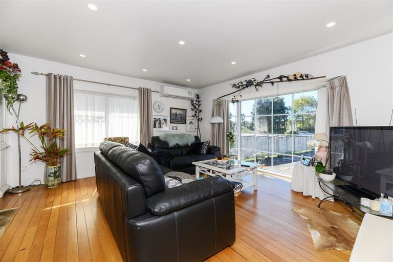 Photo of property in 486 Te Atatu Road, Te Atatu Peninsula, Auckland, 0610