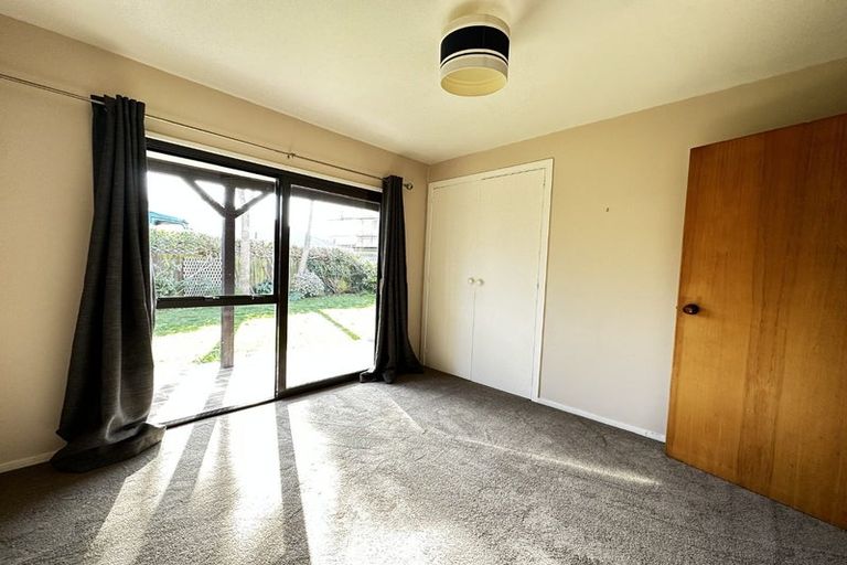 Photo of property in 1/63 Beachville Road, Redcliffs, Christchurch, 8081
