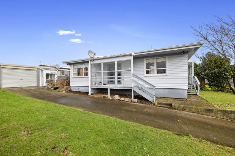 Photo of property in 44 Clifton Drive, Waitara, 4320