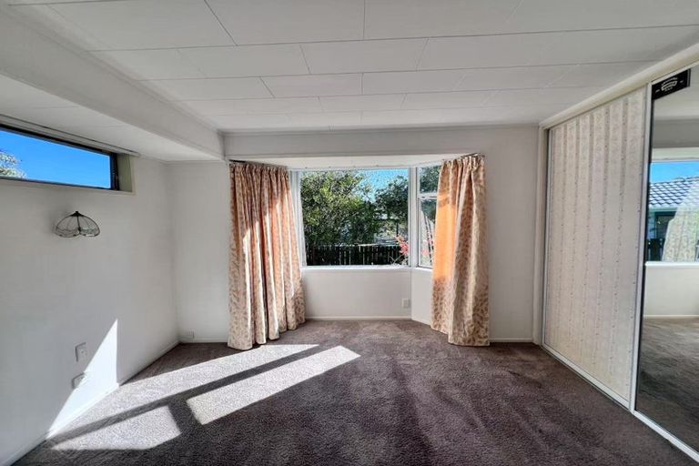 Photo of property in 35 Larissa Avenue, Henderson, Auckland, 0610