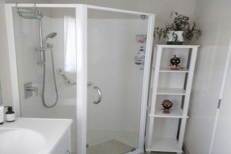 Photo of property in 102a Pah Road, Papatoetoe, Auckland, 2025