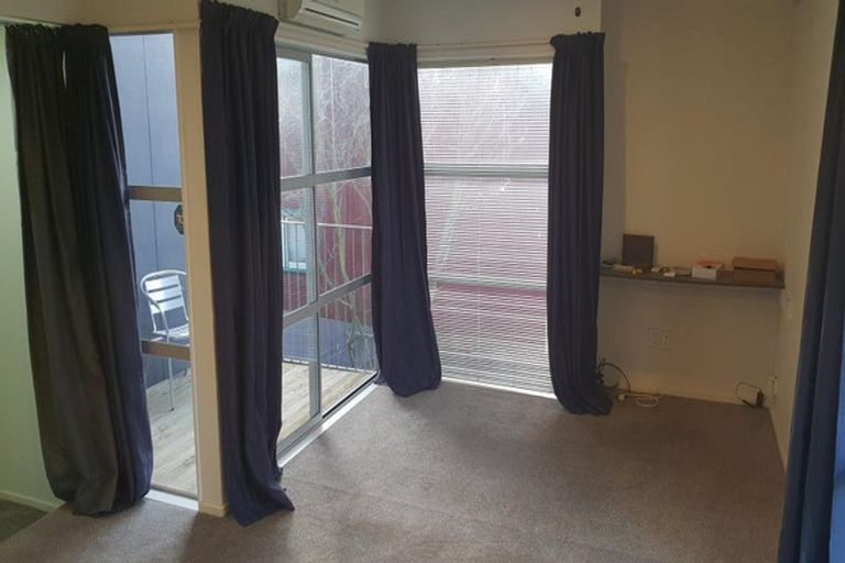 Photo of property in 1/3 Grove Road, Addington, Christchurch, 8024