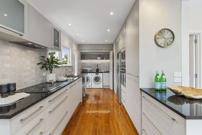 Photo of property in 2/12 Francis Street, Hauraki, Auckland, 0622