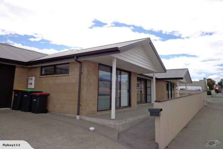 Photo of property in 1-2/10 Brunswick Street, Seaview, Timaru, 7910