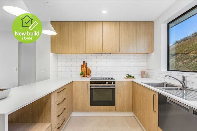 Photo of property in 71 Oakum Road, Whitby, 5024