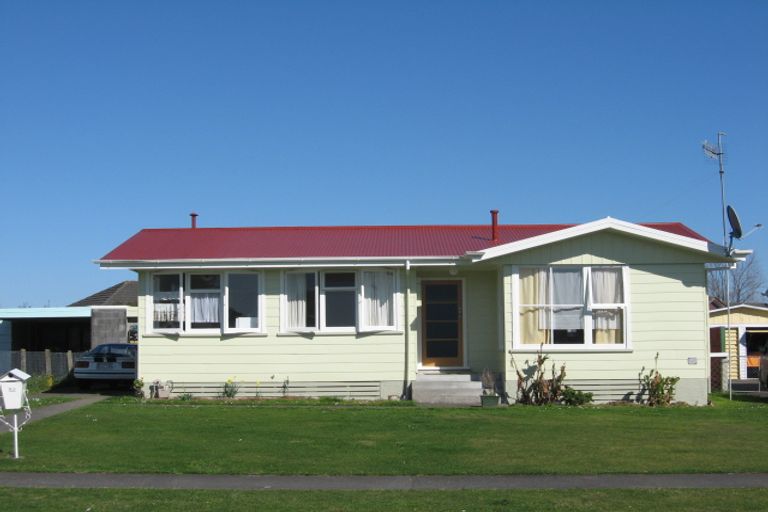 Photo of property in 52 Hinemoa Street, Levin, 5510