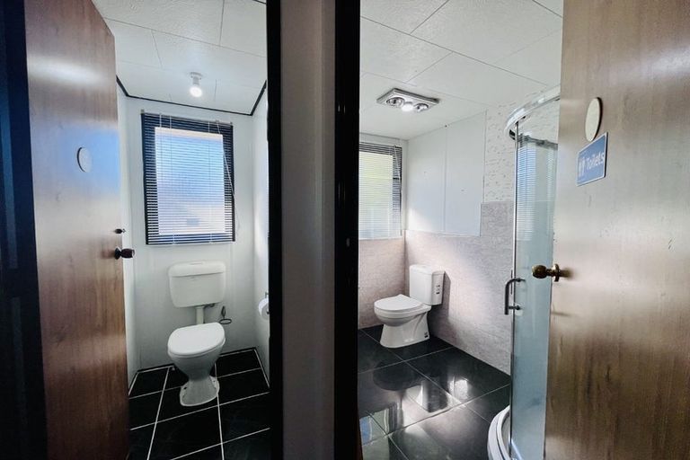 Photo of property in 5 Kopara Place, Clendon Park, Auckland, 2103