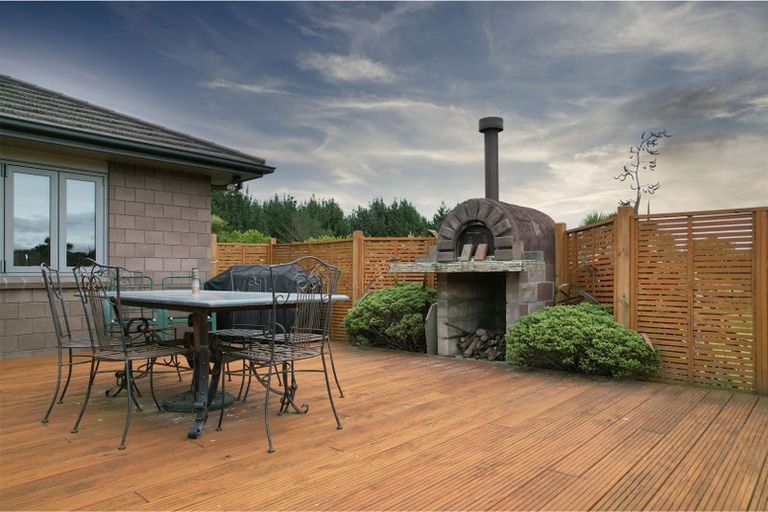 Photo of property in 68 Waitarere Rise Avenue, Waitarere, Levin, 5510