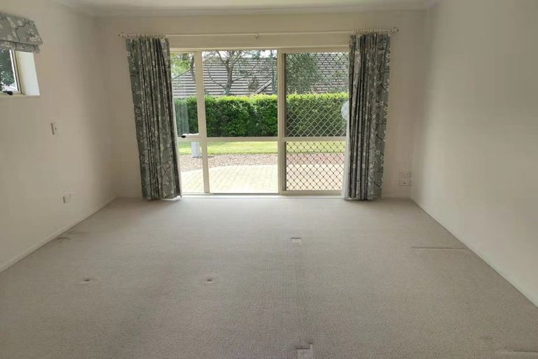 Photo of property in 54 Te Wharau Drive, Greenhithe, Auckland, 0632