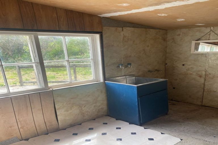 Photo of property in Waipiro Road, Te Puia Springs, Tokomaru Bay, 4079