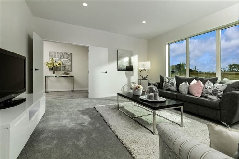 Photo of property in 6 Kauri Grove Drive, Kumeu, 0810