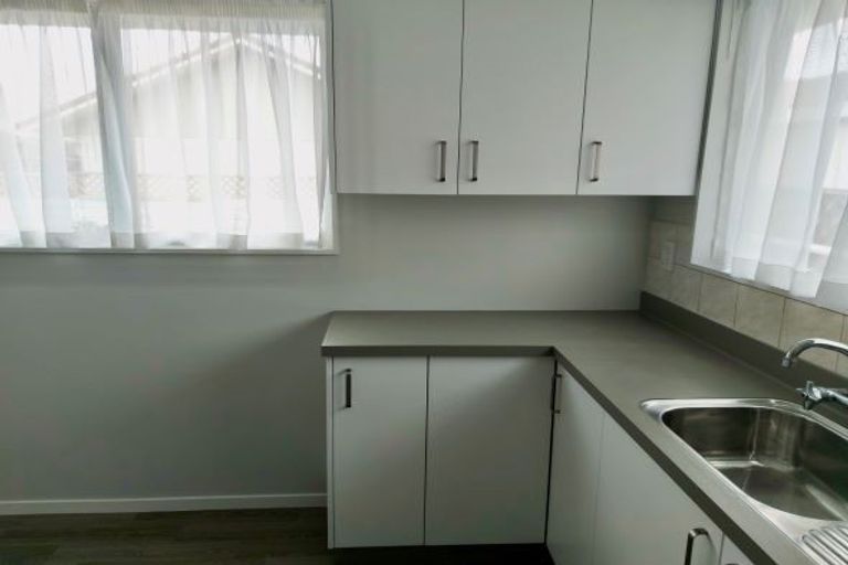 Photo of property in 2 Hill Court, Awapuni, Palmerston North, 4412