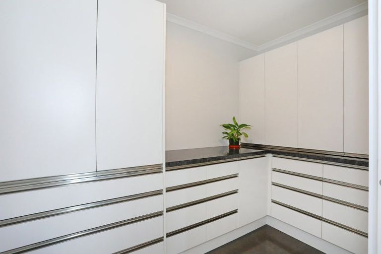 Photo of property in 25 Poplar Grove, Feilding, 4702